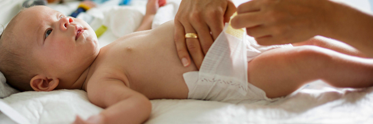 Как правильно выбрать детские подгузники